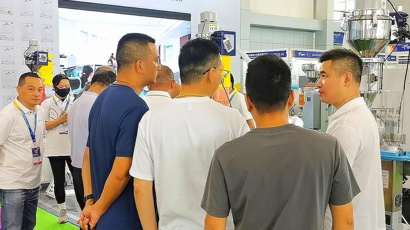 灯箱制作中的“隐形杀手”：如何有效避免起泡问题**